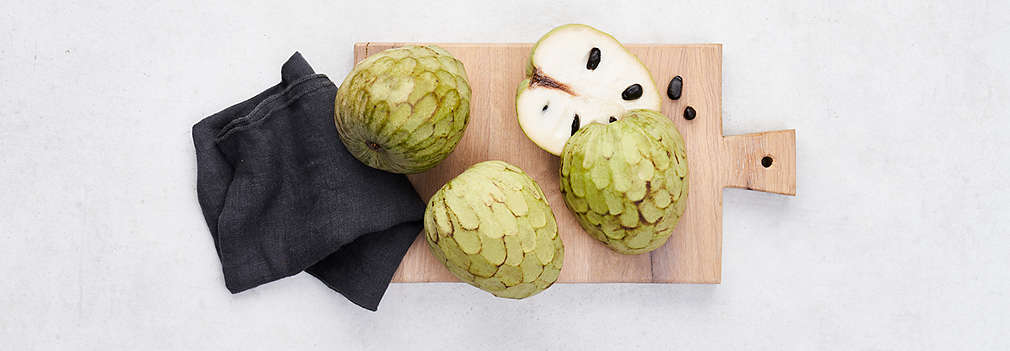 Zdjęcie świeżych owoców cherimoya