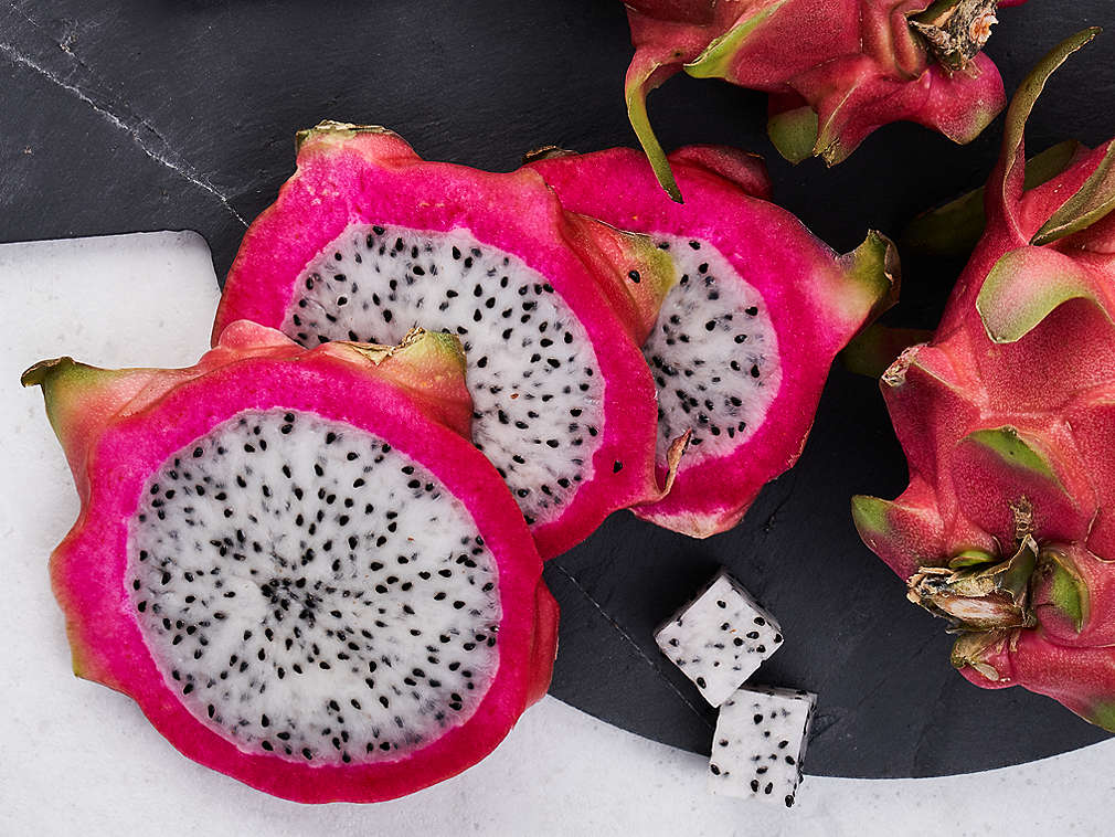 Пресен драконов плод в детайлен изглед