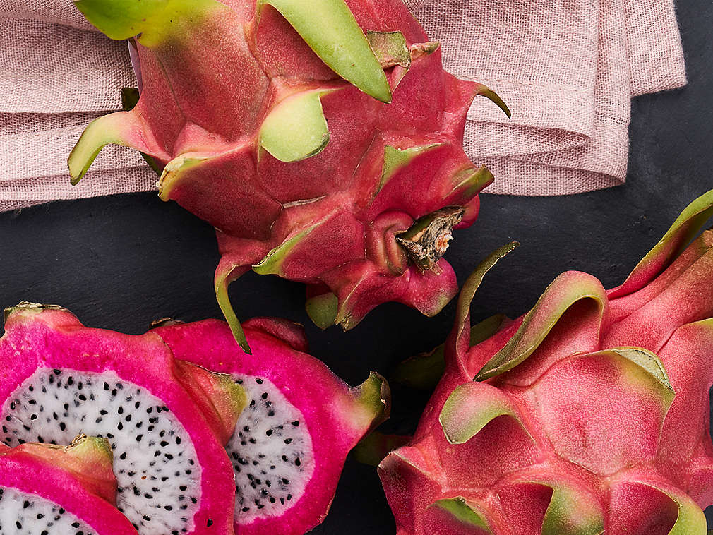 Пресен драконов плод в детайлен изглед