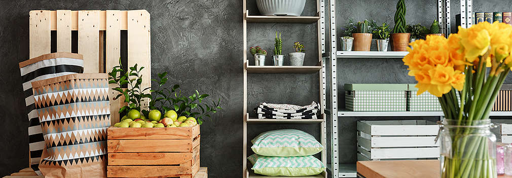 Изображение на красиво обзавеждане на килер или друго място за съхранение на различни вещи