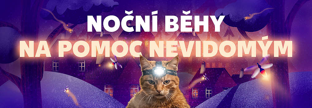 Kočka běží s čelovkou a text Noční běhy na pomoc nevidomým