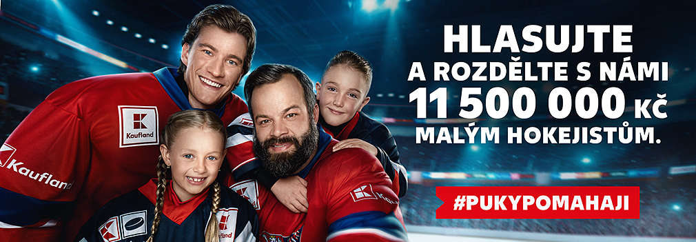 Radko Gudas a Lukáš Dostál s malým hokejistou a hokejistkou na ledě (text: Hlasujte a rozdělte s námi 11,5 milionu malým hokejistům.)