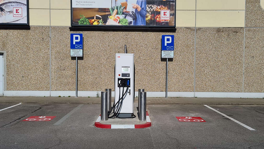 Stacja ładowania w Kauflandzie