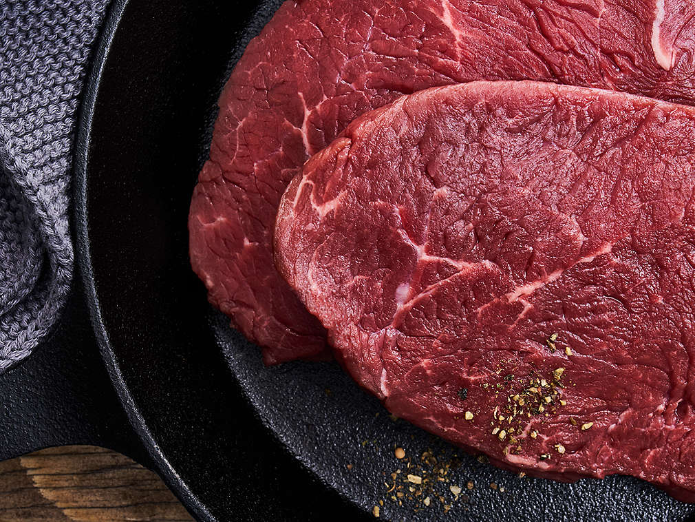 Friptură de vită proaspătă în detaliu