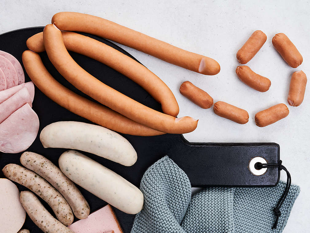 Svježa barena kobasica u detaljnom prikazu