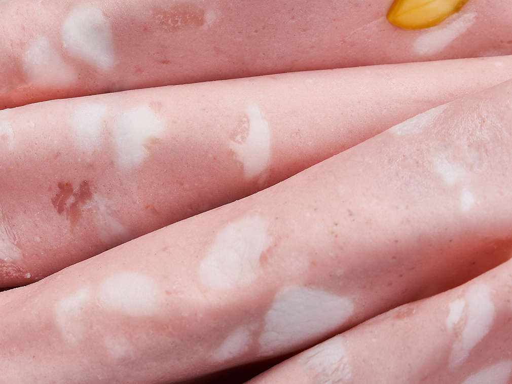 Mortadella proaspătă în detaliu