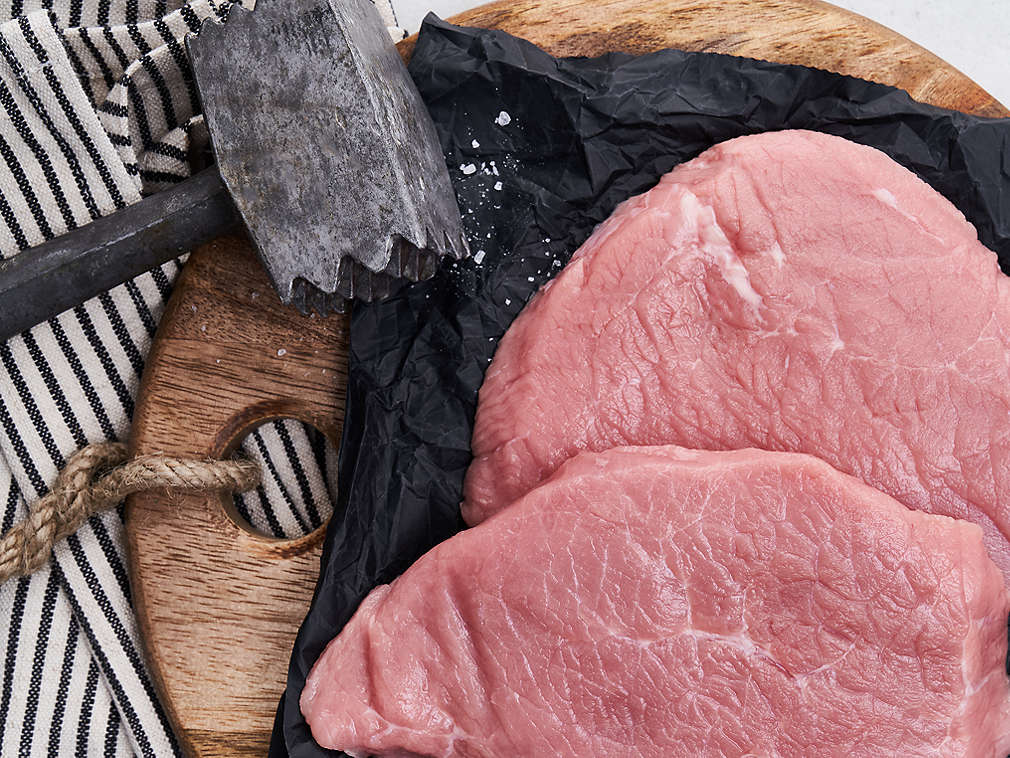 Șnițel de vițel proaspăt în detaliu