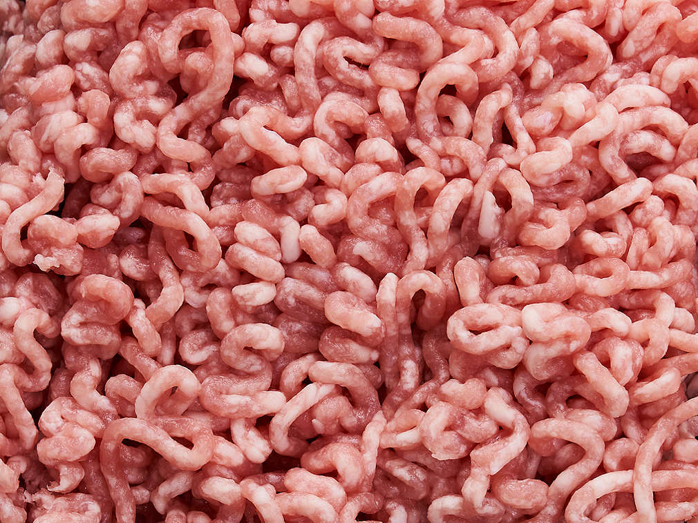 Detailný pohľad na čerstvé bravčové mleté mäso