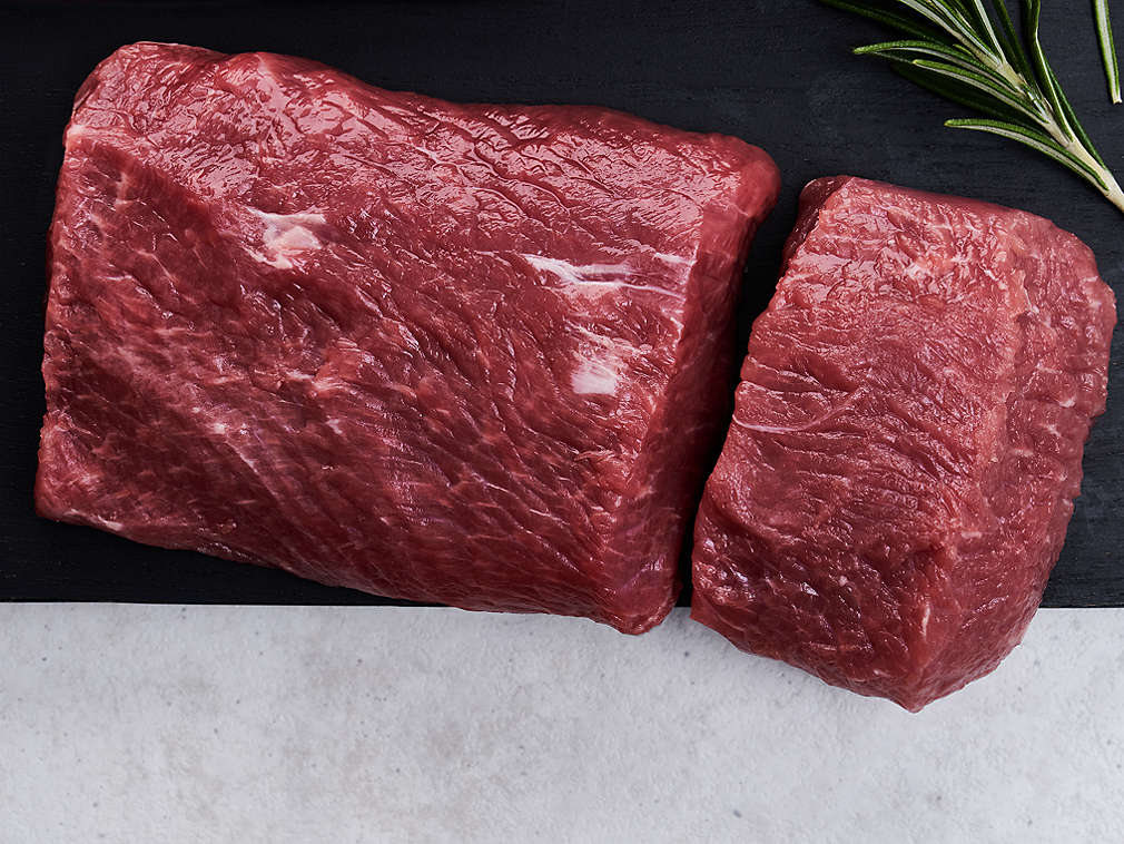 Mușchiuleț de miel proaspăt în detaliu