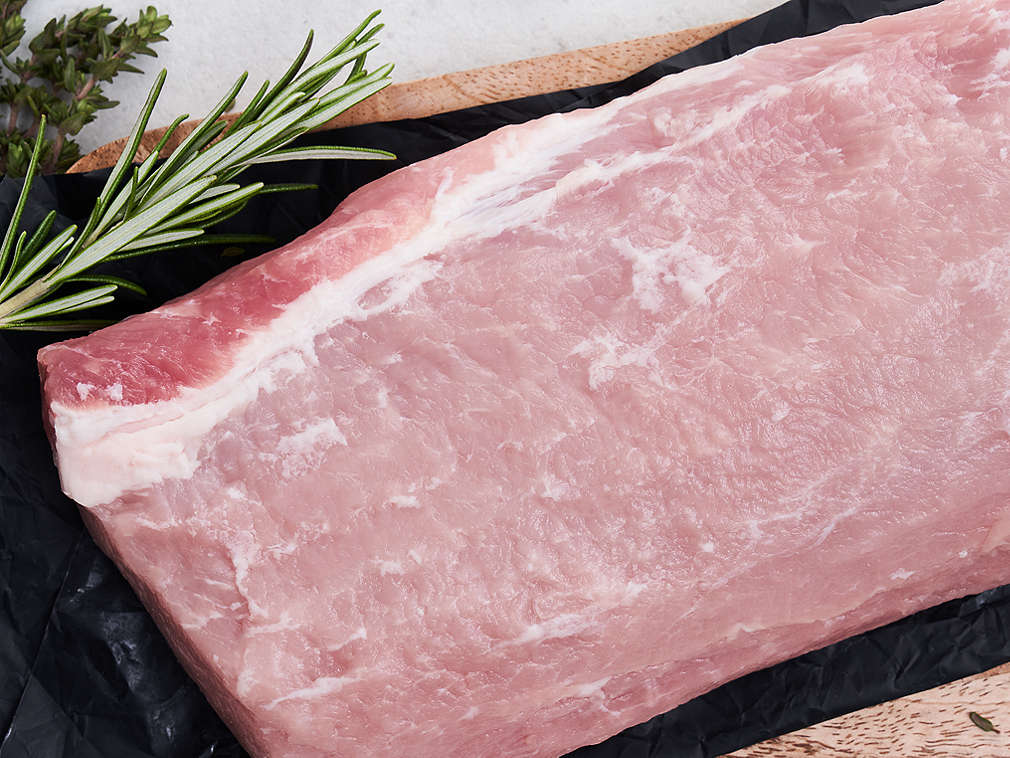 Frischer Schweinerücken in der Detailansicht