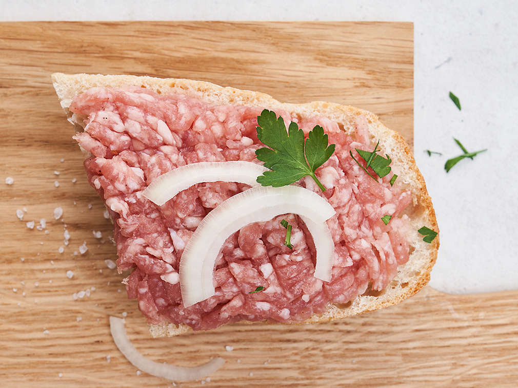 Tartar de porc proaspăt în detaliu