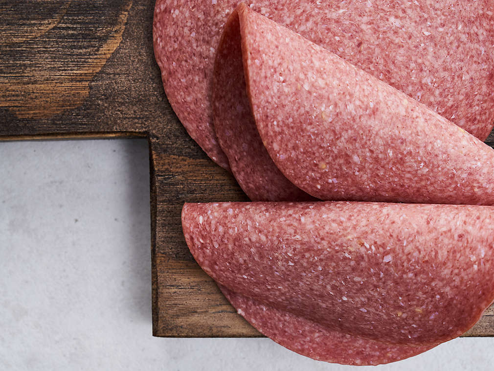 Cervelat proaspăt în detaliu