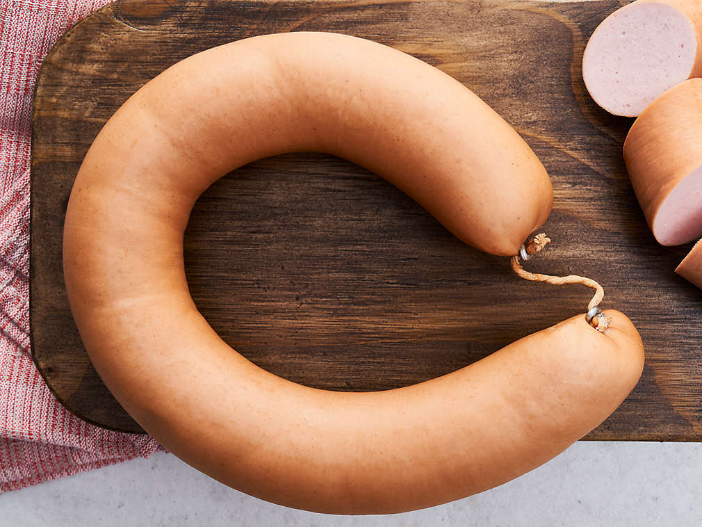 Svježa mesna kobasica u detaljnom prikazu