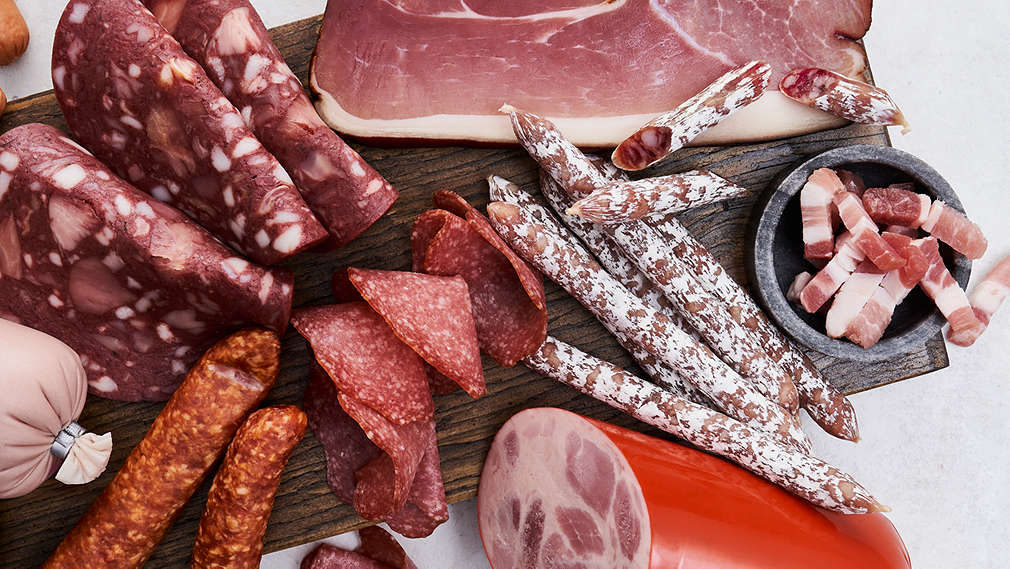 Изображение на месни продукти и колбаси