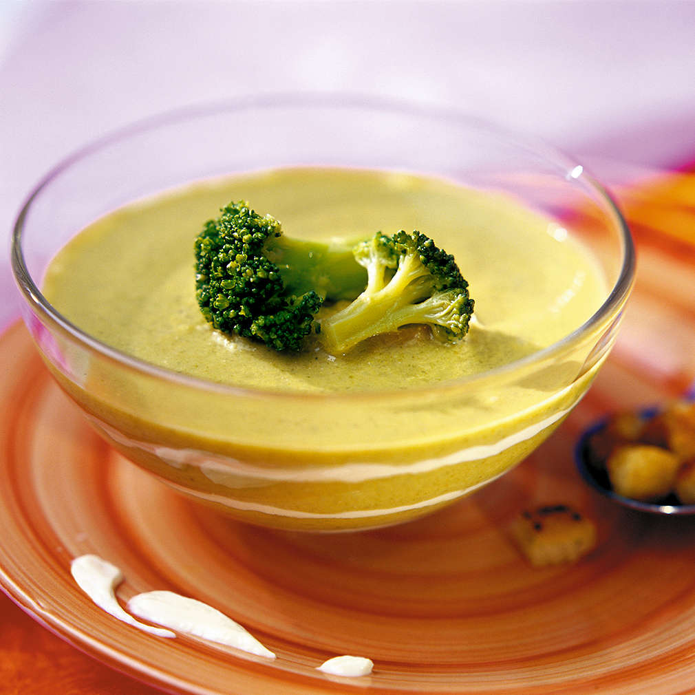 Изобразяване на рецептата Супа от броколи и сирене Ементал