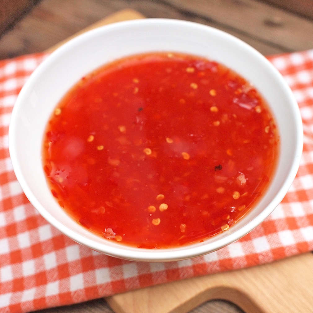 Zobrazit Domácí sladkokyselá chilli omáčka receptů