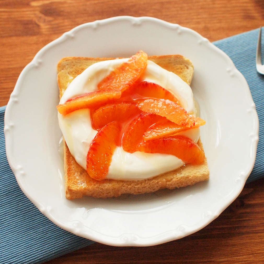 Zobrazit Jogurtový toast s pomeranči receptů