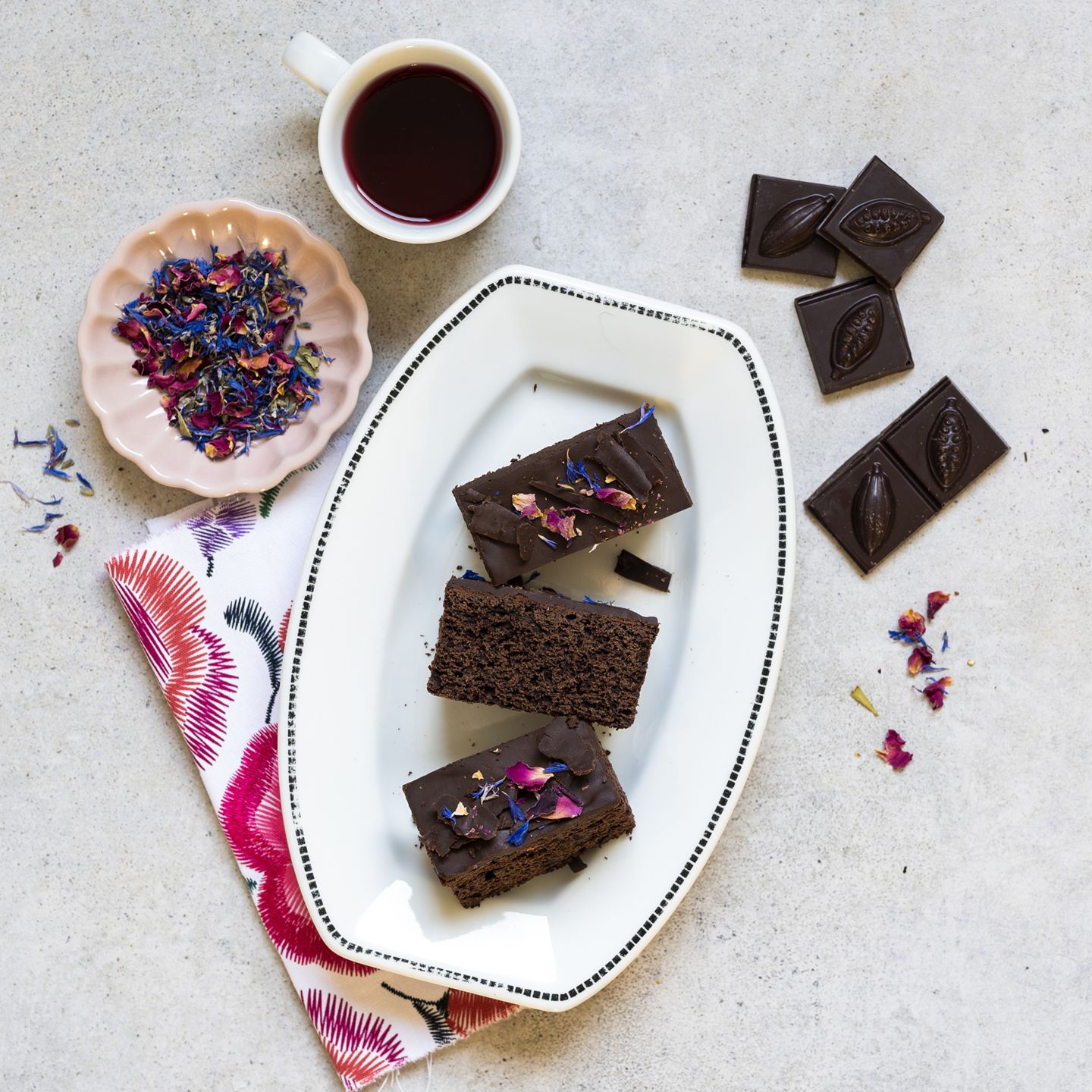Zobrazit Kakaové řezy s čokoládovou polevou receptů