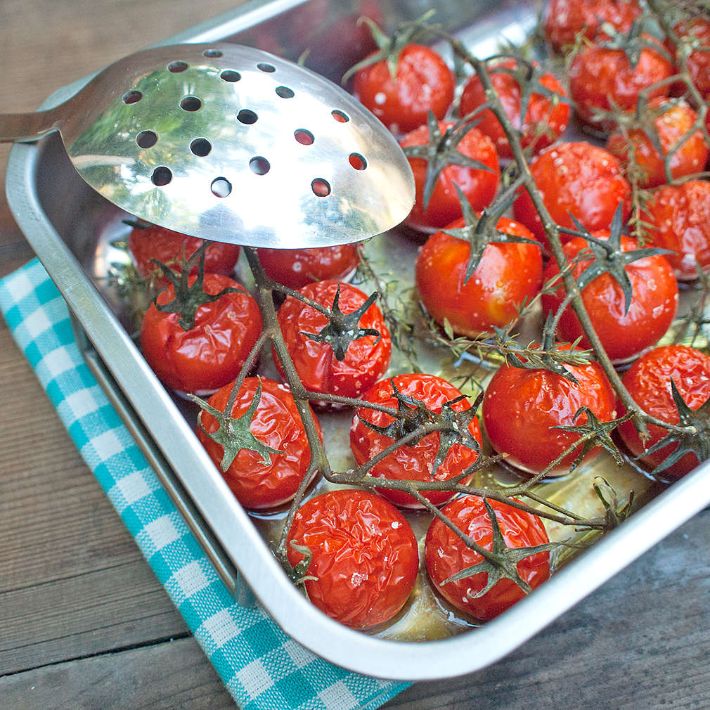 Zobrazit Omáčka na špagety z pečených rajčat receptů