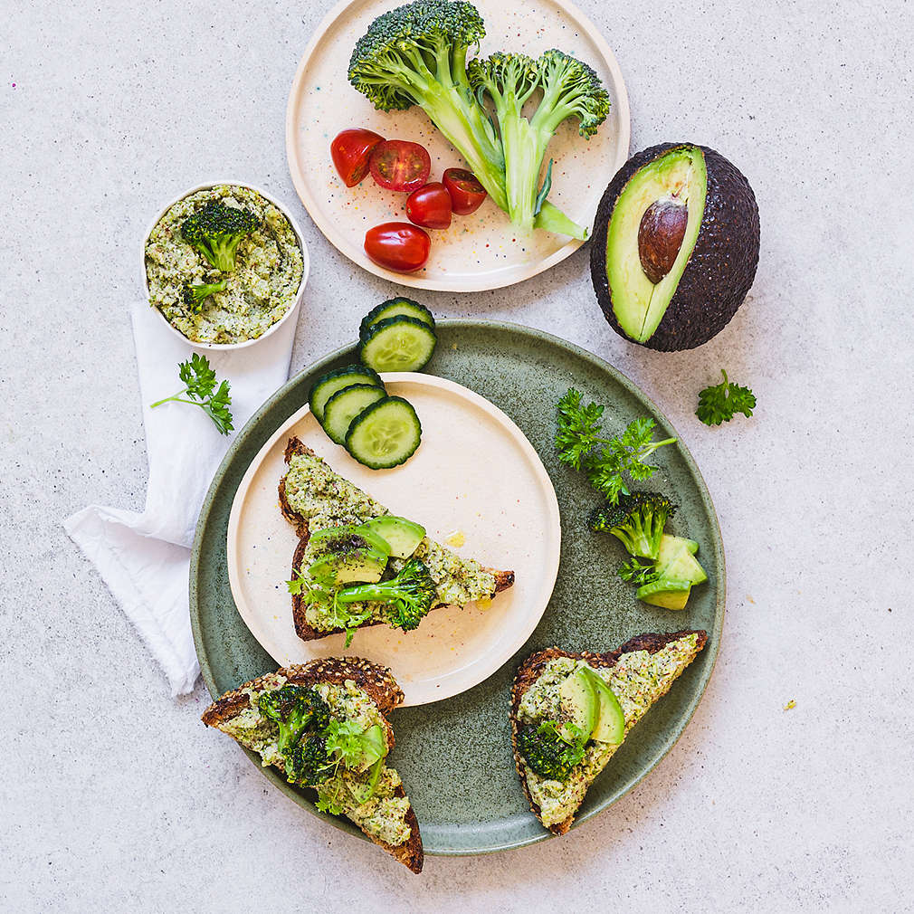 Zobrazit Brokolicovo-avokádová pomazánka receptů
