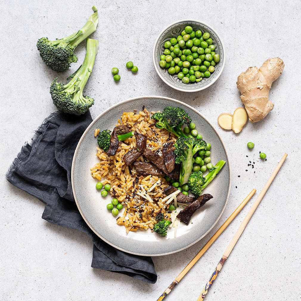 Zobrazit Teriyaki rizoto s hovězím masem, hráškem a brokolicí receptů