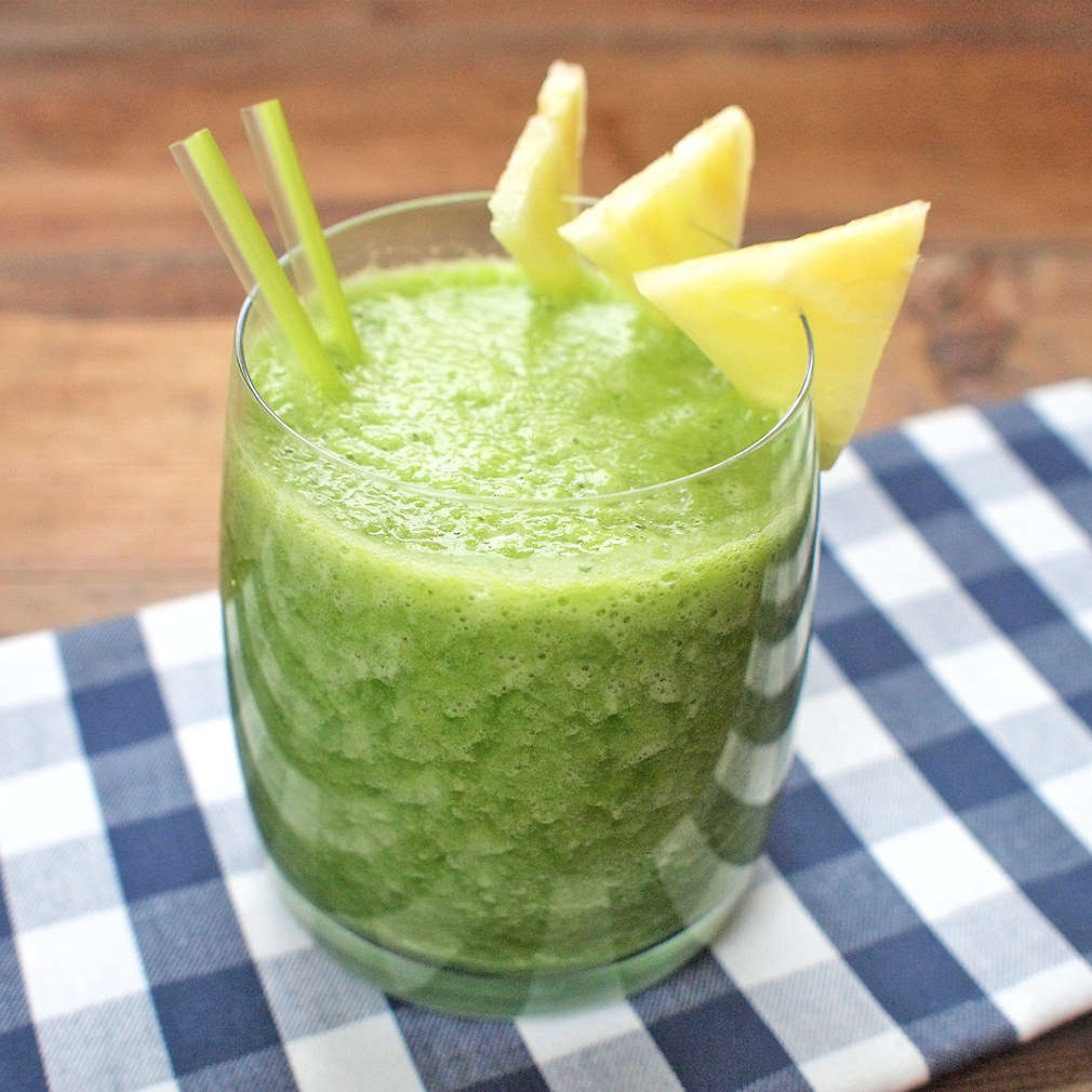 Zobrazit Zelené smoothie s ananasem receptů