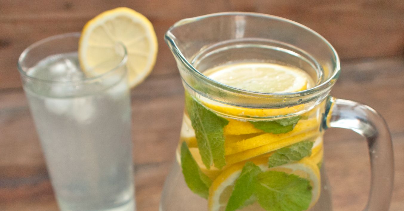 Jak udělat domácí citronovou limonádu?
