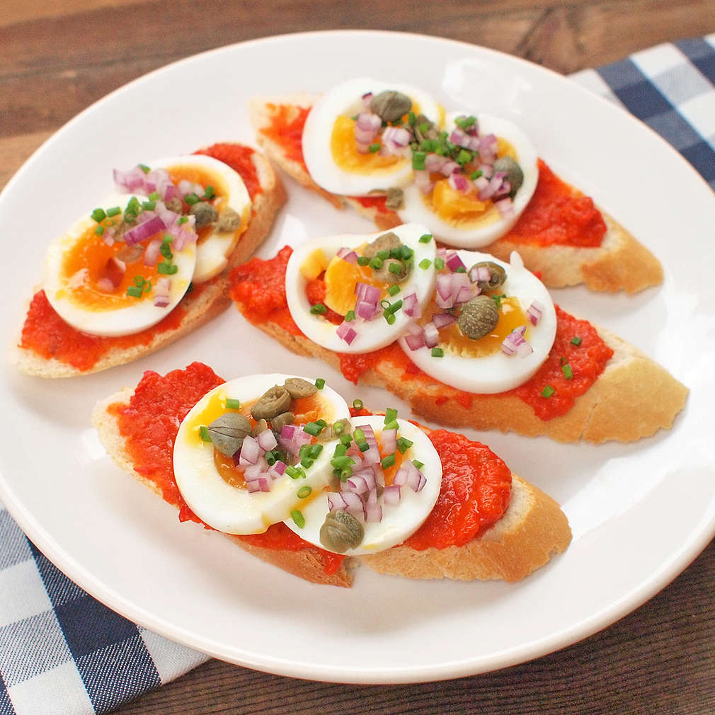 Zobrazit Pikantní chlebíčky s vejci receptů