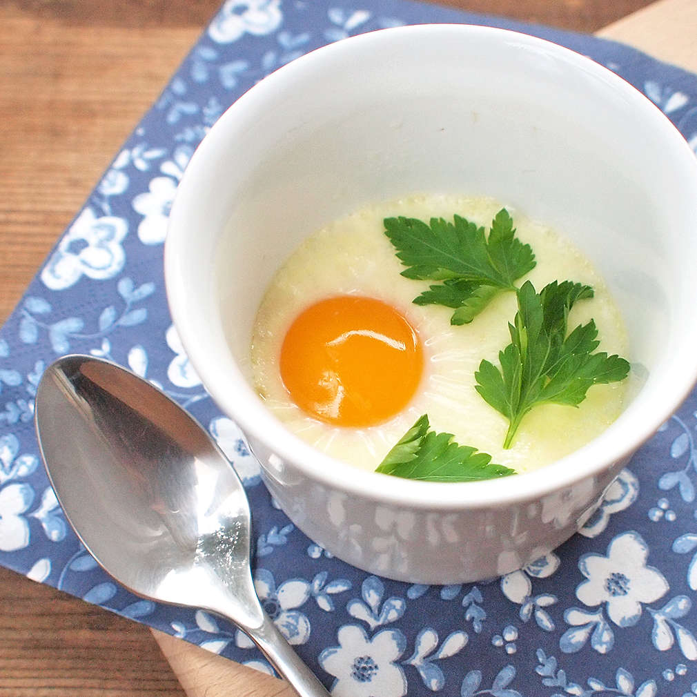 Zobrazit Pečené krémové vejce v misce receptů