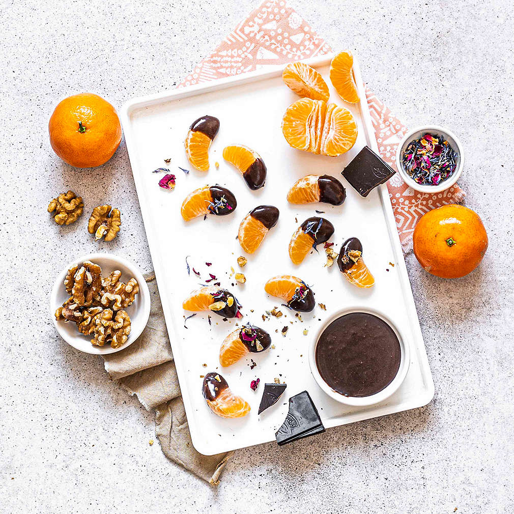 Zobrazit Mandarinky s čokoládou a vlašskými ořechy receptů
