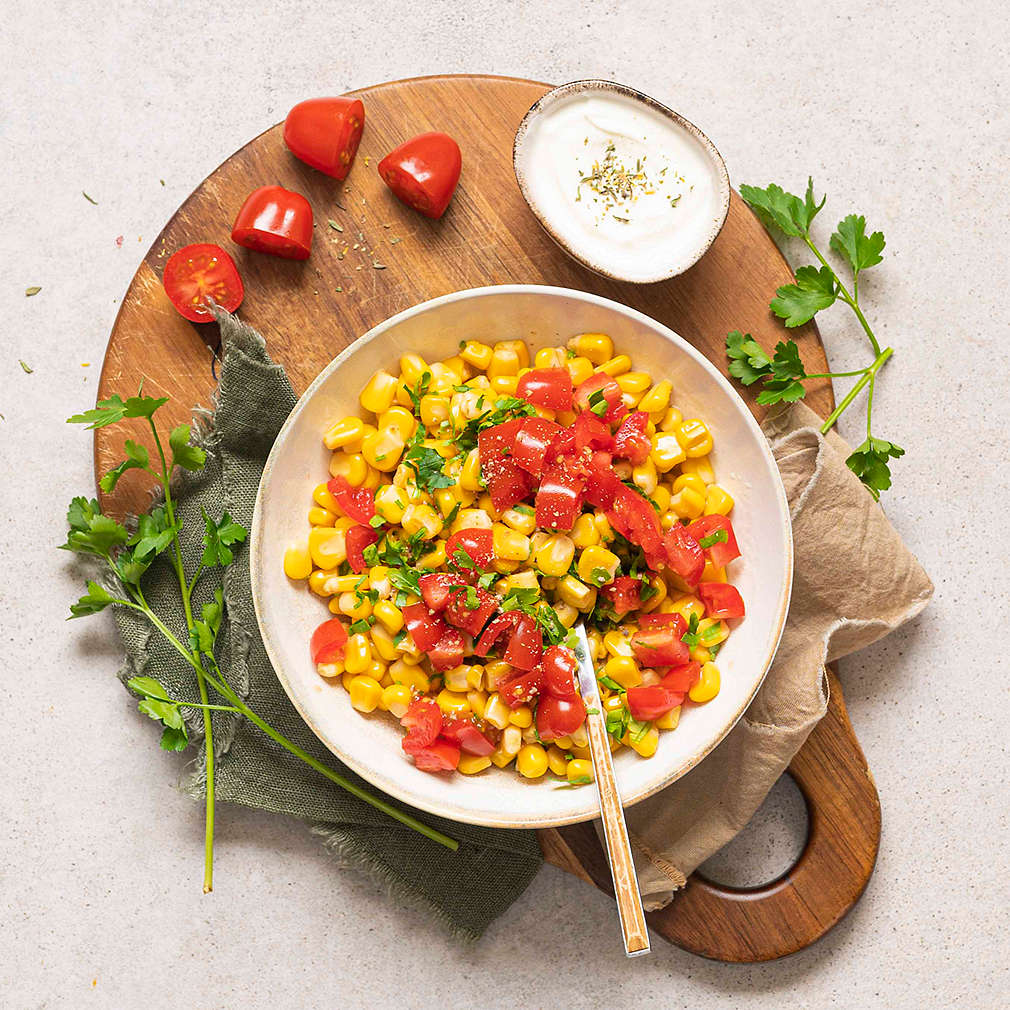 Zobrazit Kukuřičný salát s rajčaty receptů