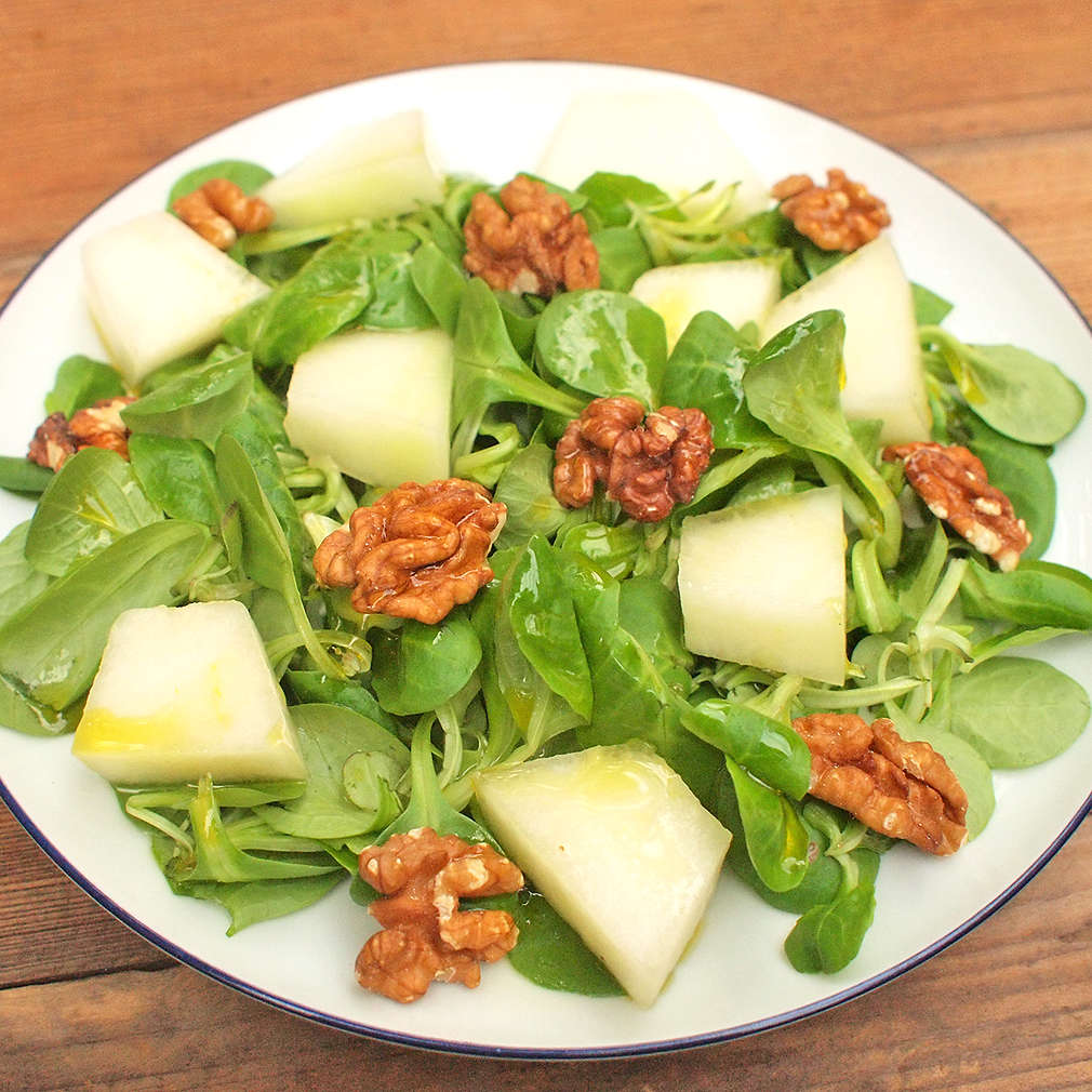 Zobrazit Salát s melounem a vlašskými ořechy receptů