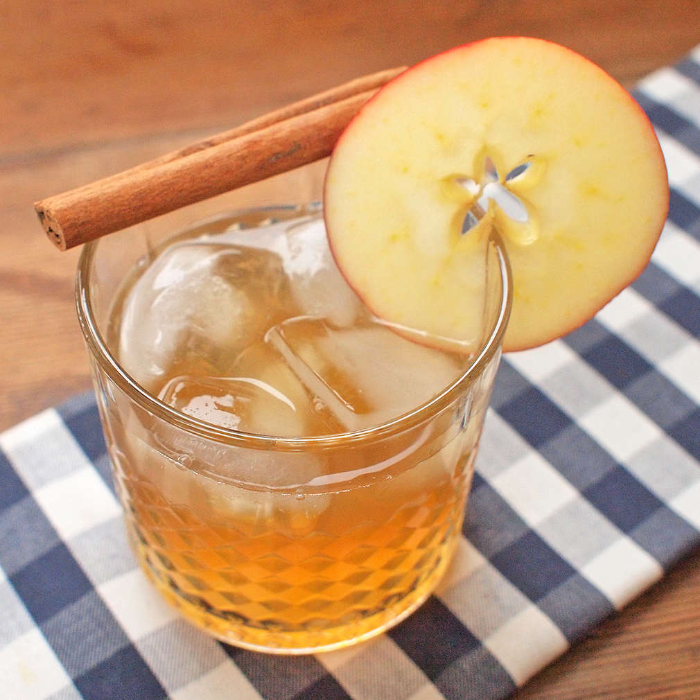 Zobrazit Jablečná whisky se skořicí receptů