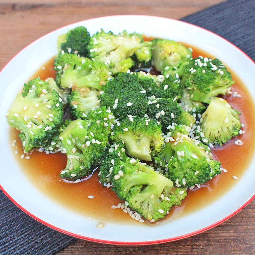 Zobrazit Sezamová brokolice na páře receptů