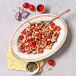 Zobrazit Fazolový salát s rajčaty a cibulí receptů