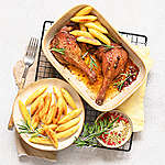 Zobrazit Pečená kachní stehna na rozmarýnu receptů