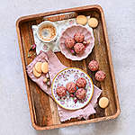 Zobrazit Piškotové kuličky s malinami receptů