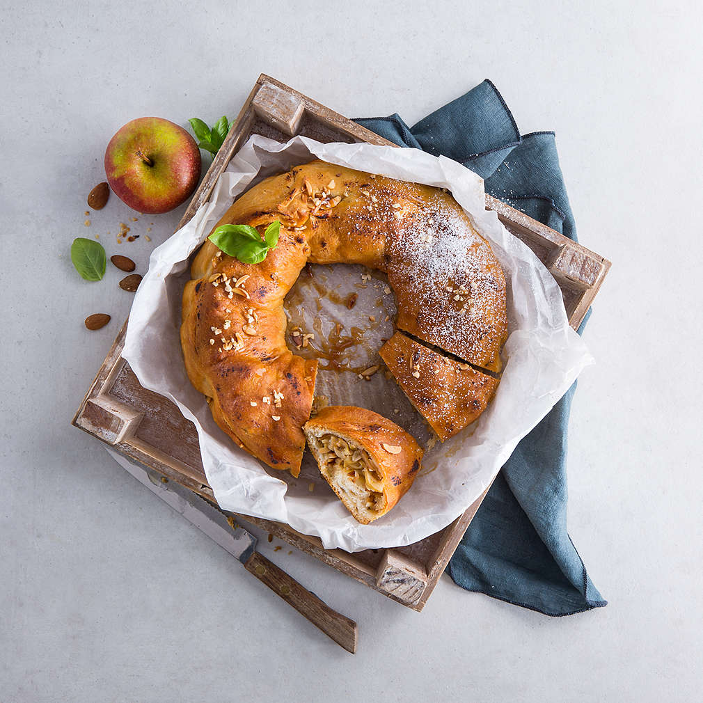 Zobrazit Jablečný koláč z grilu receptů