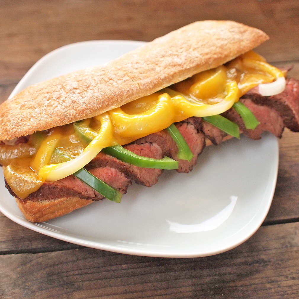 Zobrazit Americký sendvič s hovězím steakem receptů