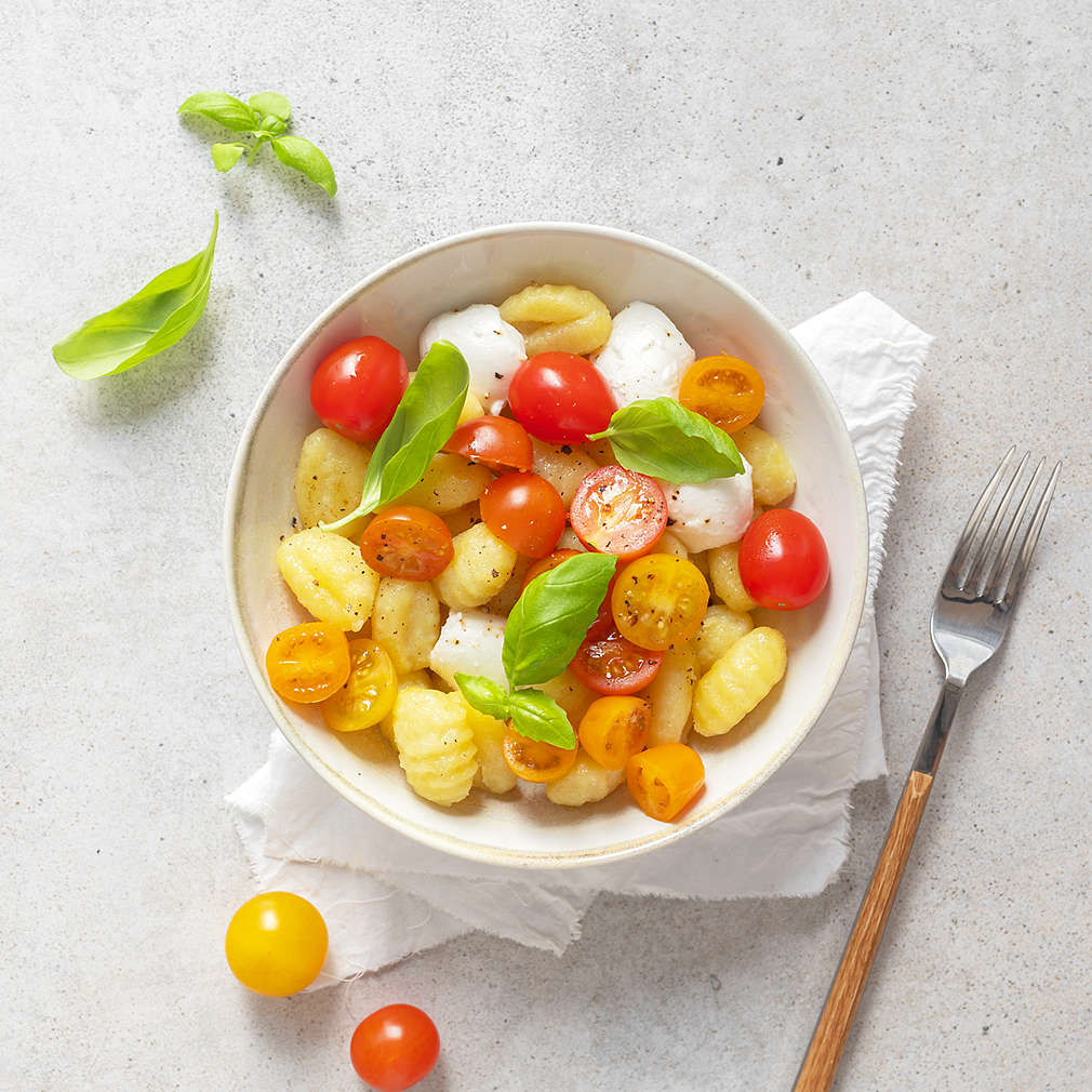Zobrazit Opečené gnocchi s rajčaty a mozzarellou receptů