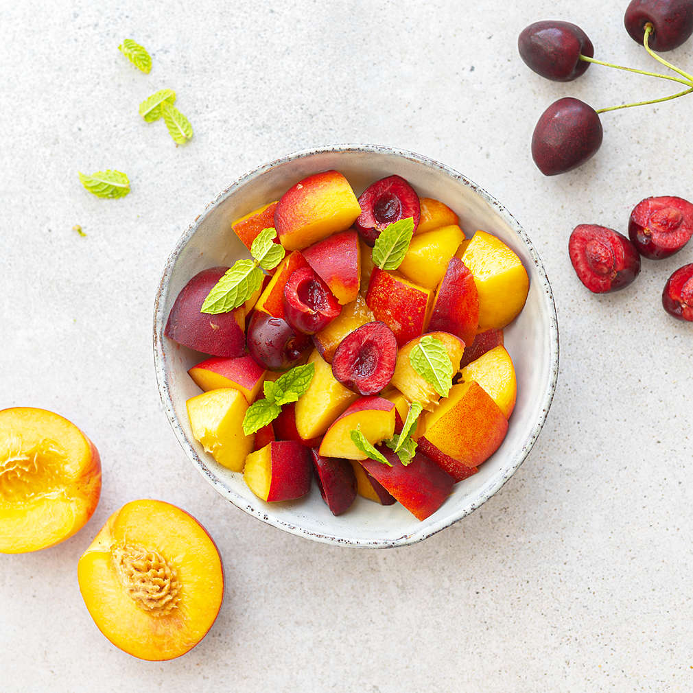 Zobrazit Letní ovocný salát s mátou receptů