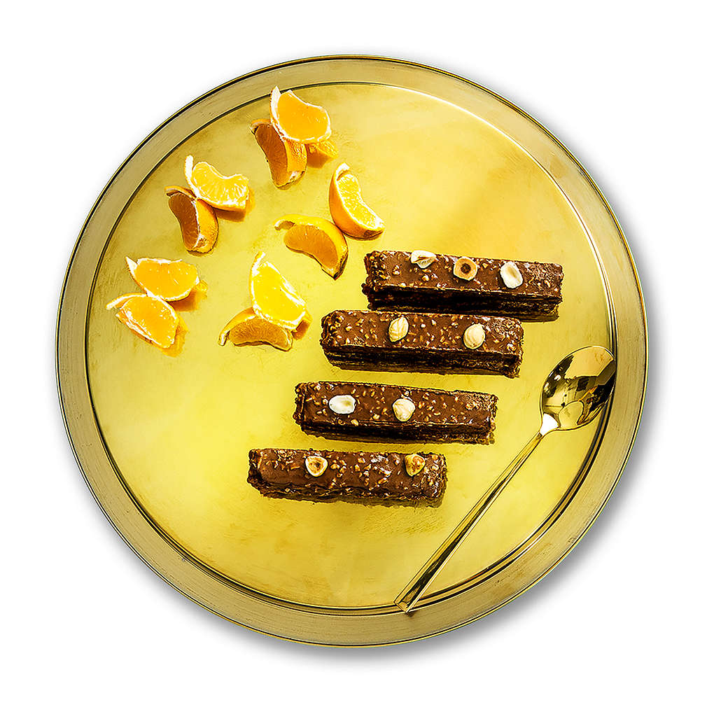 Imaginea rețetei Cofet cu crema densă de ciocolată, portocale și alune