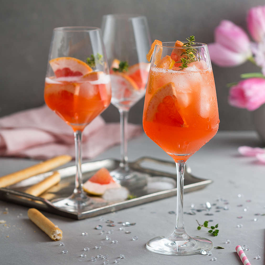 Cocktail roz cu grepfrut