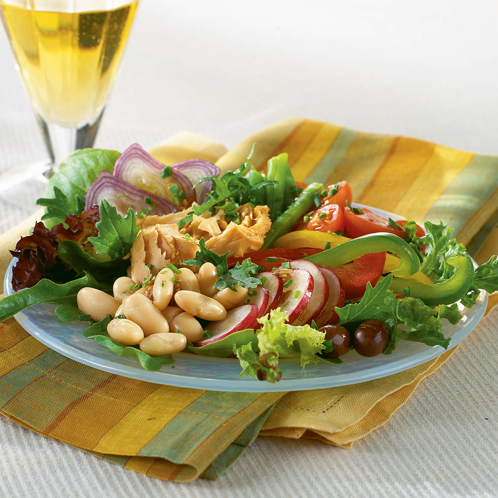 Imaginea rețetei Salată provensală cu ton