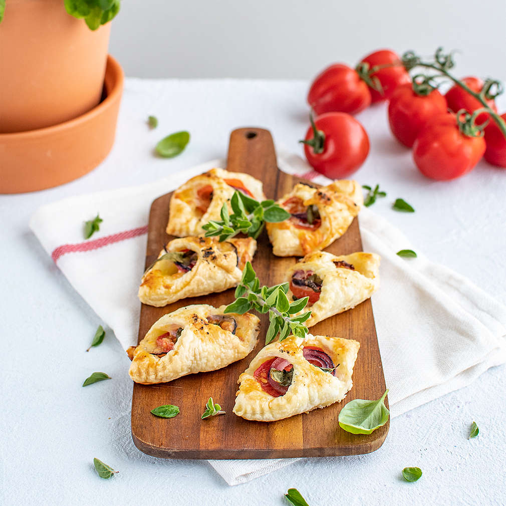 Zobrazenie receptu Lístkové taštičky s paradajkami, mozzarellou a prosciuttom