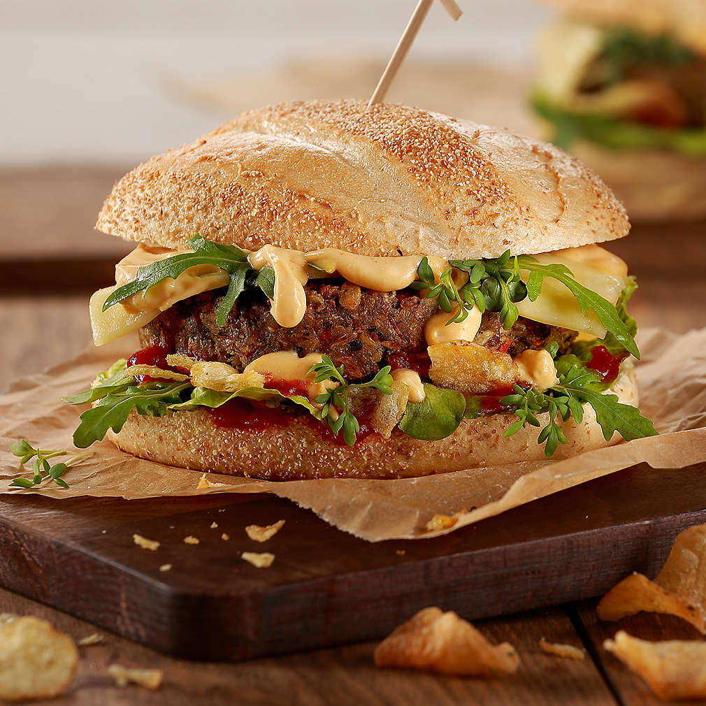 Abbildung des Rezepts Vegetarischer Bio-Burger mit Kartoffelchips