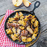 Abbildung des Rezepts Kaiserschmarren mit Äpfeln und Mandeln