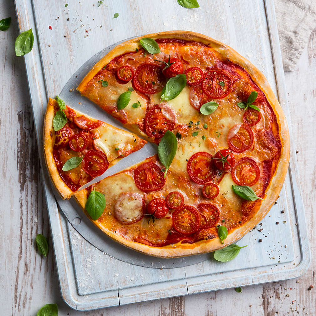 Zobrazit Pizza Margherita na plechu receptů
