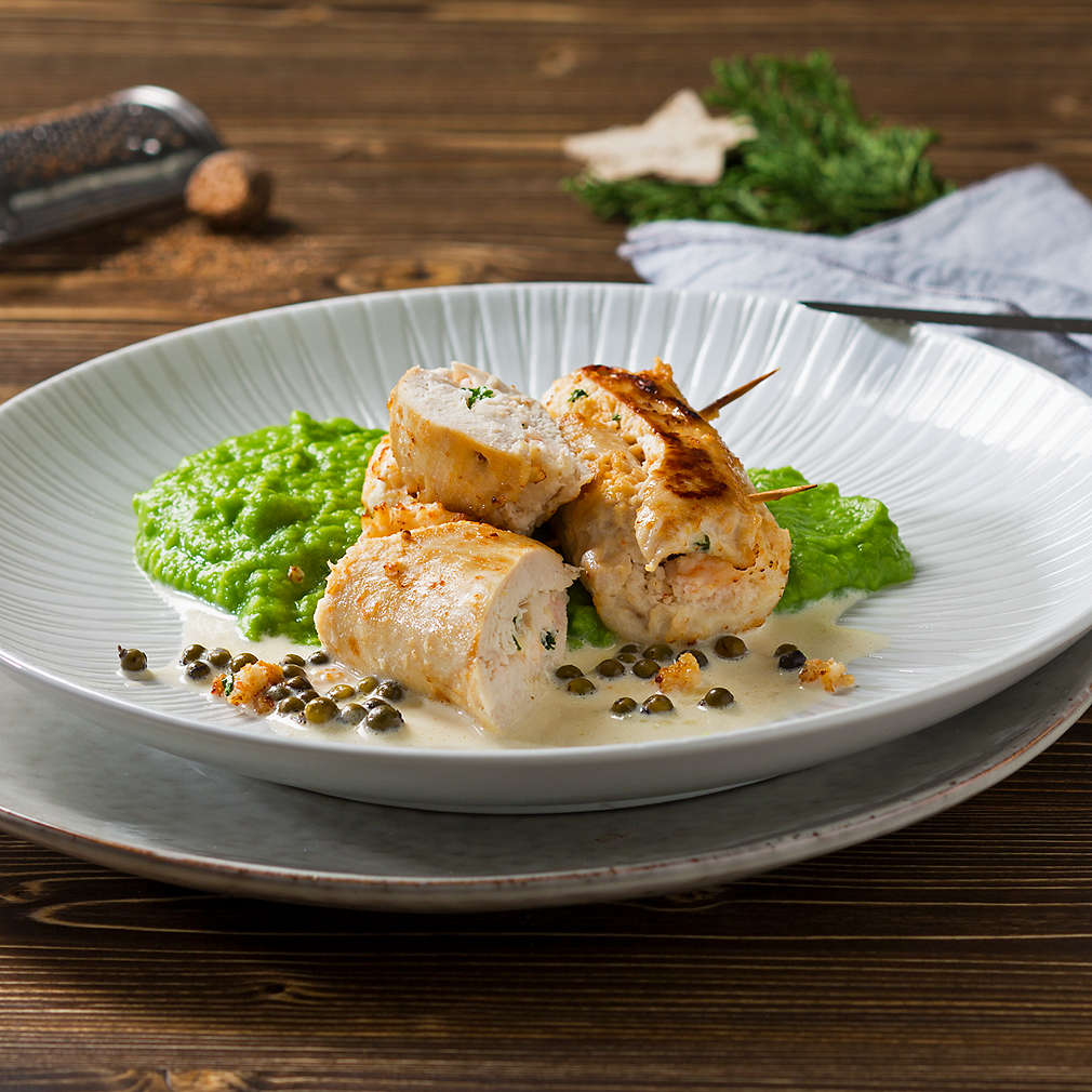 Abbildung des Rezepts Hühnerbrust-Involtini mit Garnelencreme und Erbsenpüree