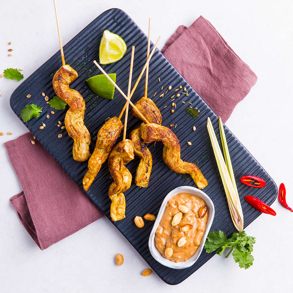 Saté-Spieße mit Erdnusssoße - Rezept | Kaufland